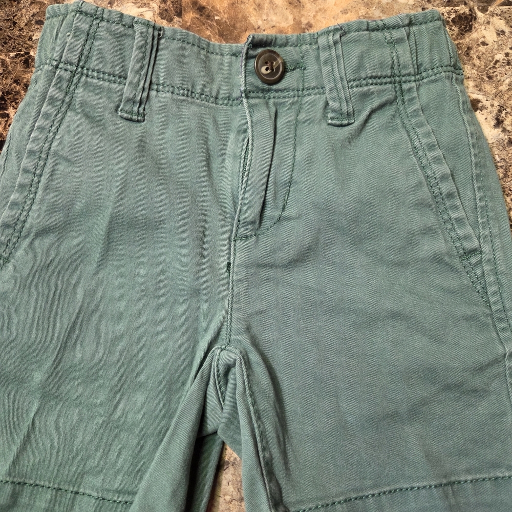 Boy's/ Arizona Jean Co/ Light Green Shorts/ Pockets/ Zipper/ 98% Cotton/ Size 5T